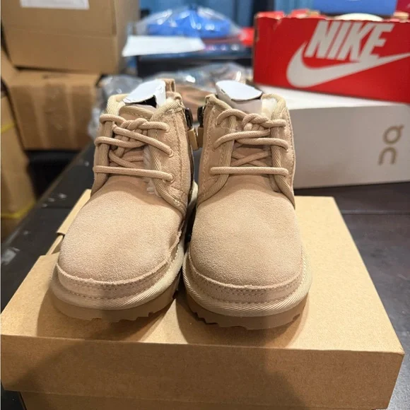 Brand new UGG Neumel ll Sand Beige Toddler size 8c